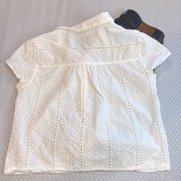Beautiful Off White Eyelet Button Down Top Only Worn Once - Picture 4 of 6